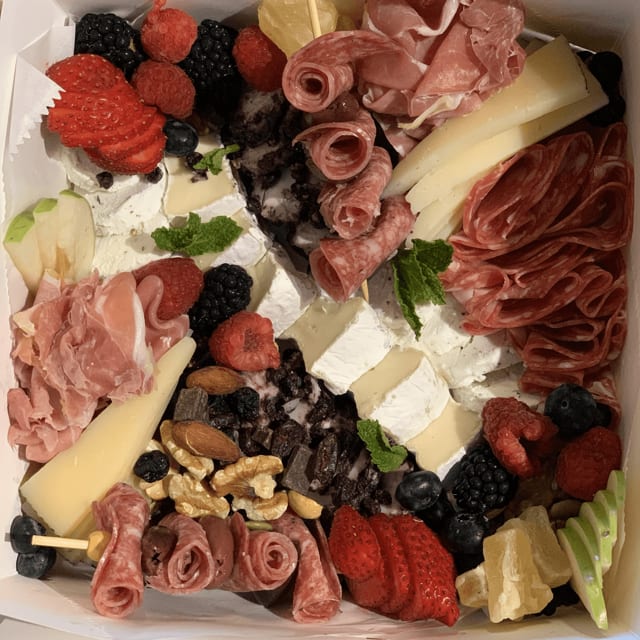 CHARCUTERIE BOARD - LARGE.