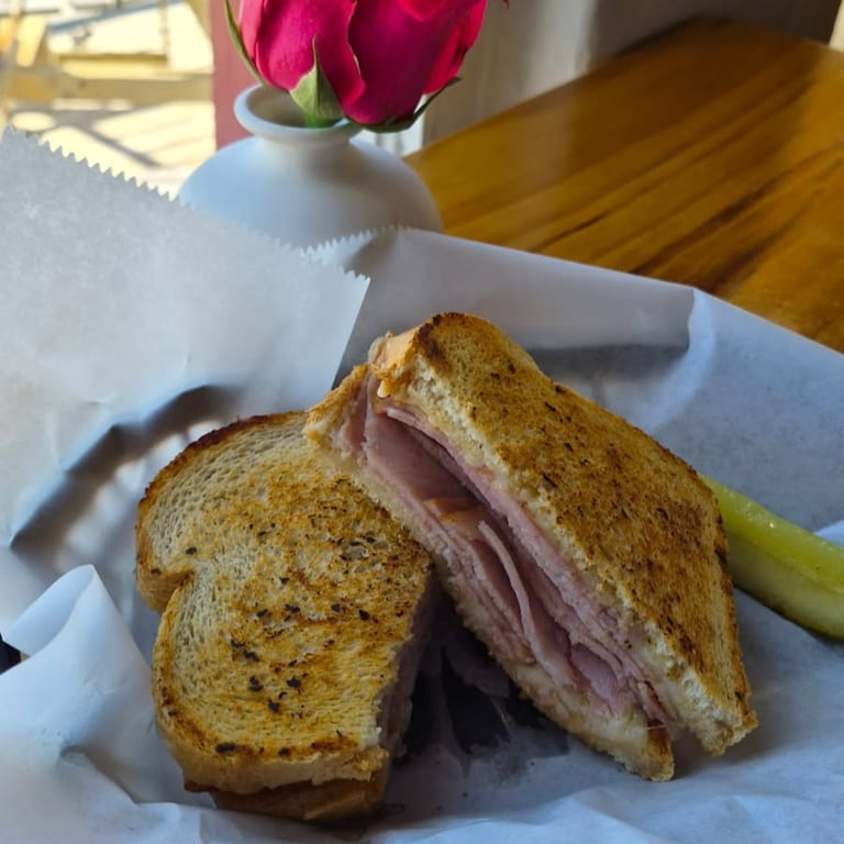 Delicious Grilled Cheese Sandwiches