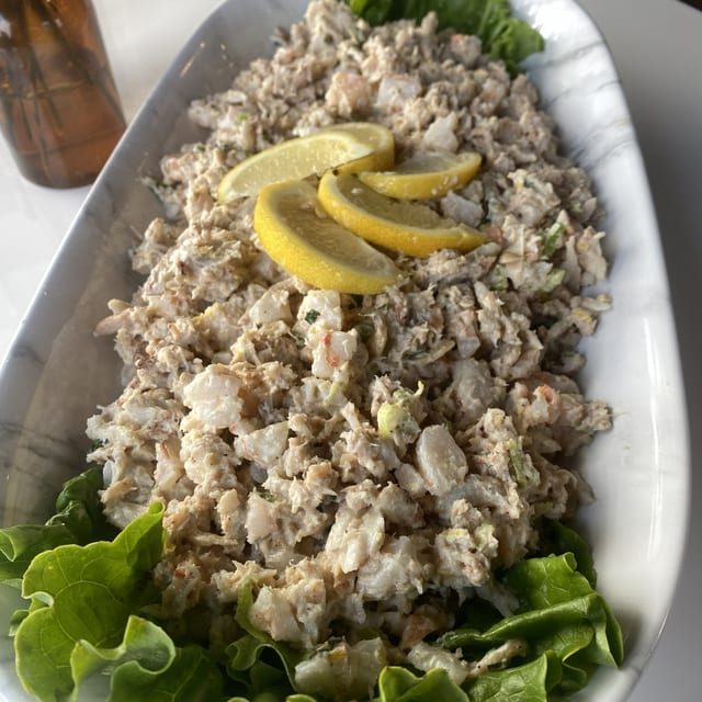 CAPTAIN D’S - CRAB + SHRIMP SALAD 6oz.